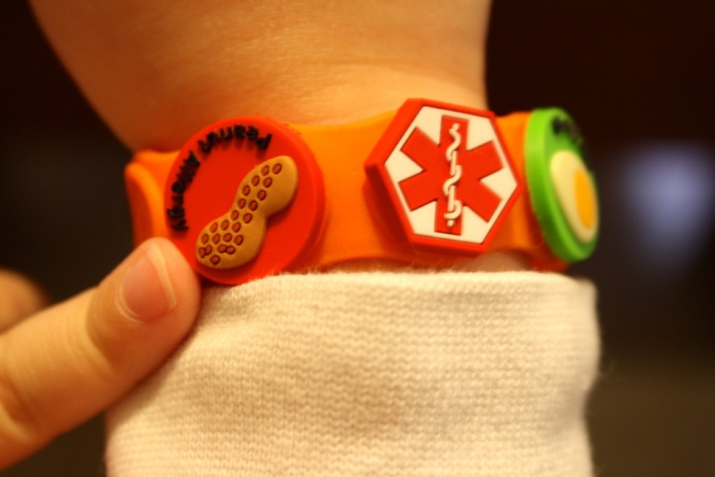 allergy alert wristband 1024x684 Allergy Awareness Prep for Back to School